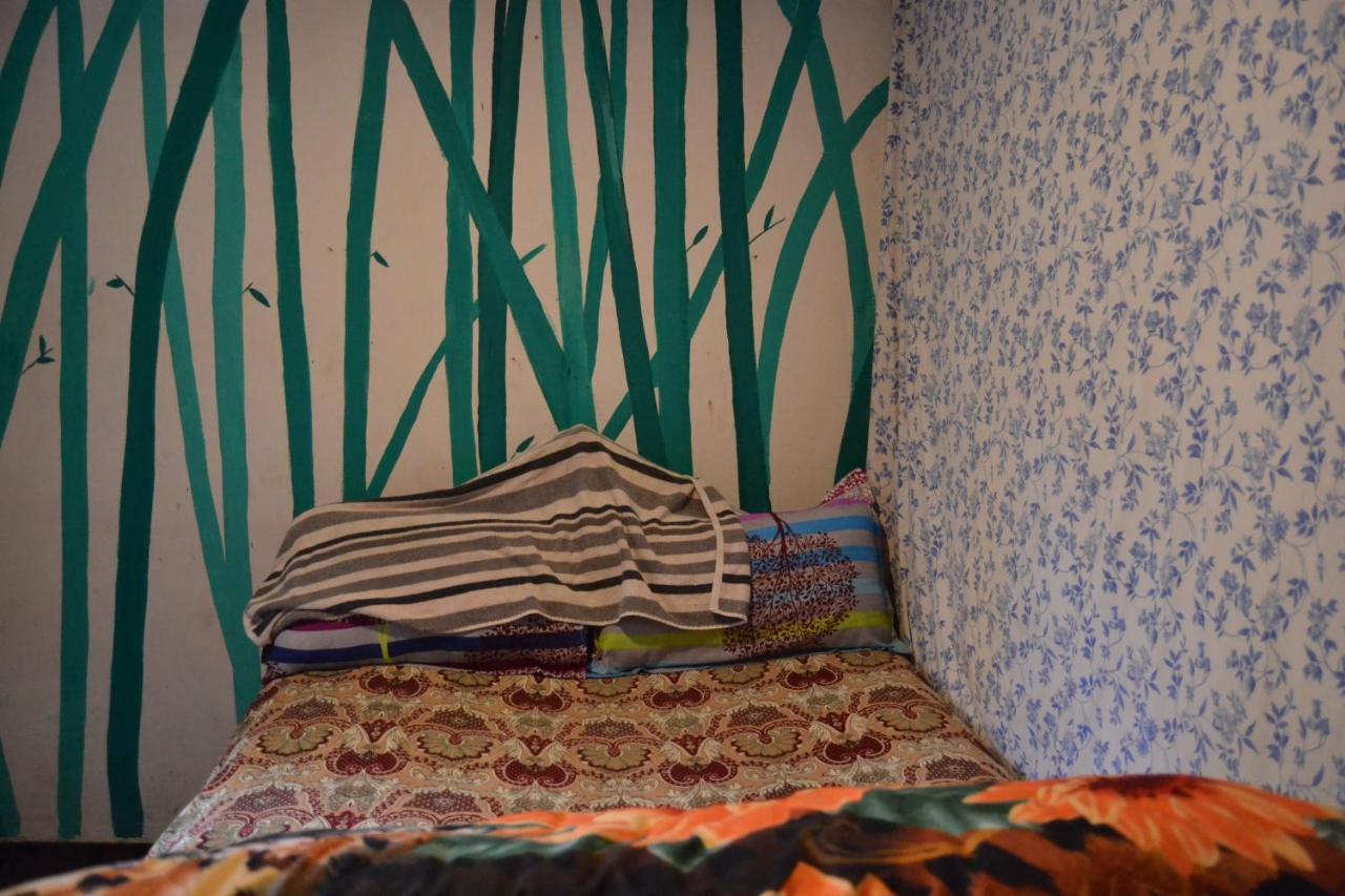 Fireflies Hostel Kathmandu Buitenkant foto