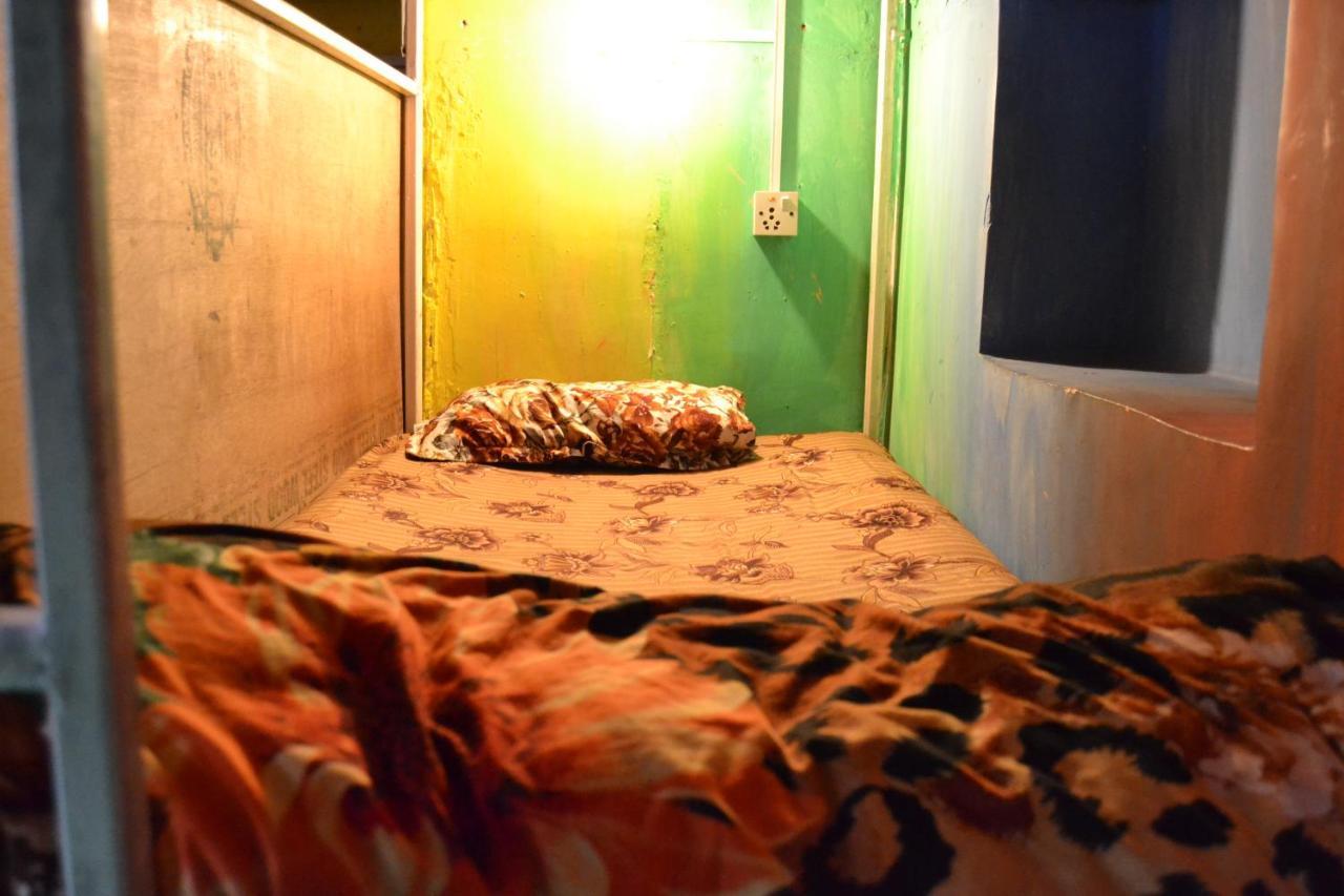 Fireflies Hostel Kathmandu Buitenkant foto