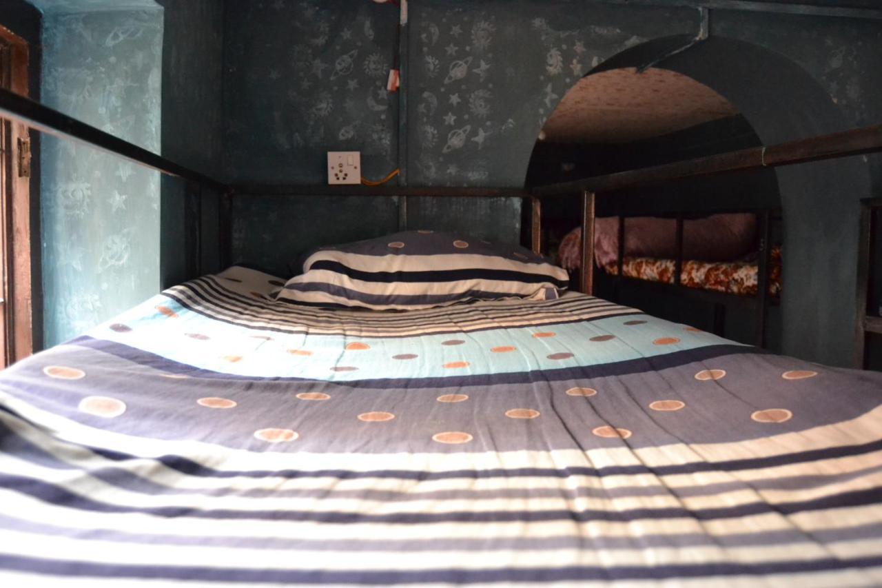 Fireflies Hostel Kathmandu Buitenkant foto