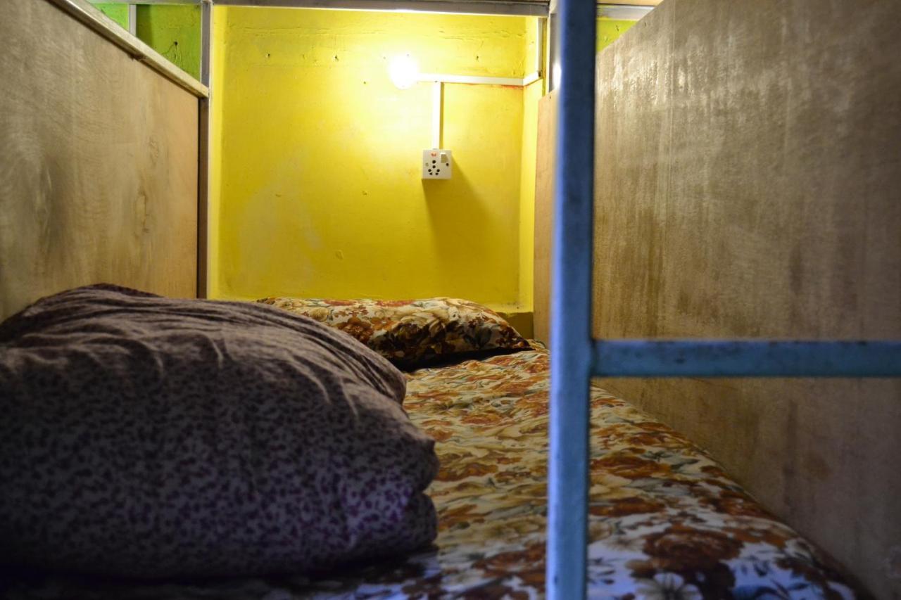 Fireflies Hostel Kathmandu Buitenkant foto