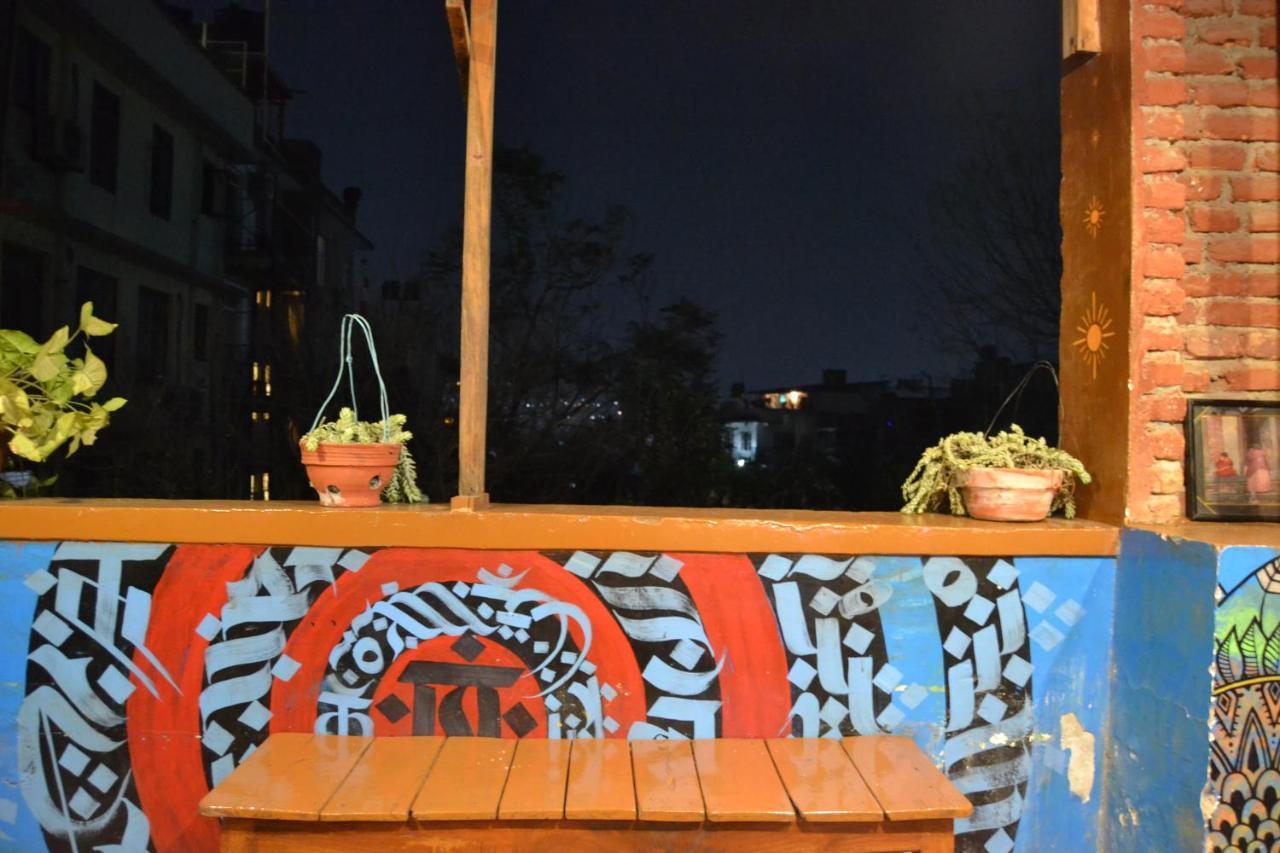 Fireflies Hostel Kathmandu Buitenkant foto