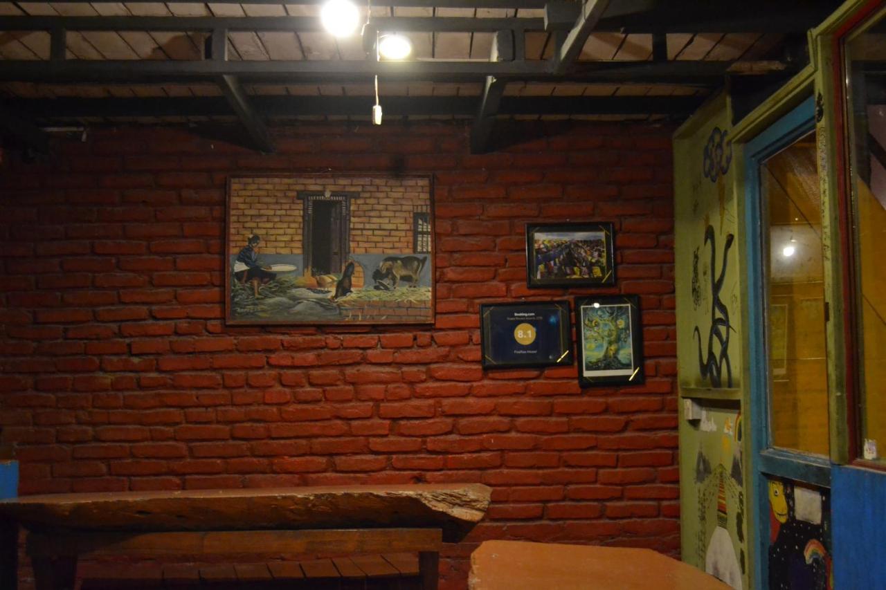 Fireflies Hostel Kathmandu Buitenkant foto