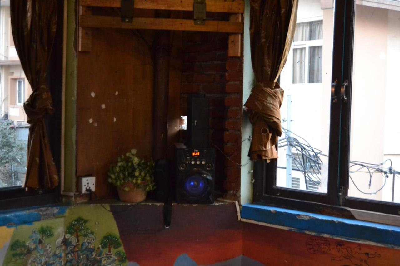 Fireflies Hostel Kathmandu Buitenkant foto