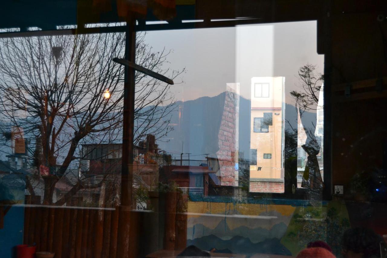 Fireflies Hostel Kathmandu Buitenkant foto