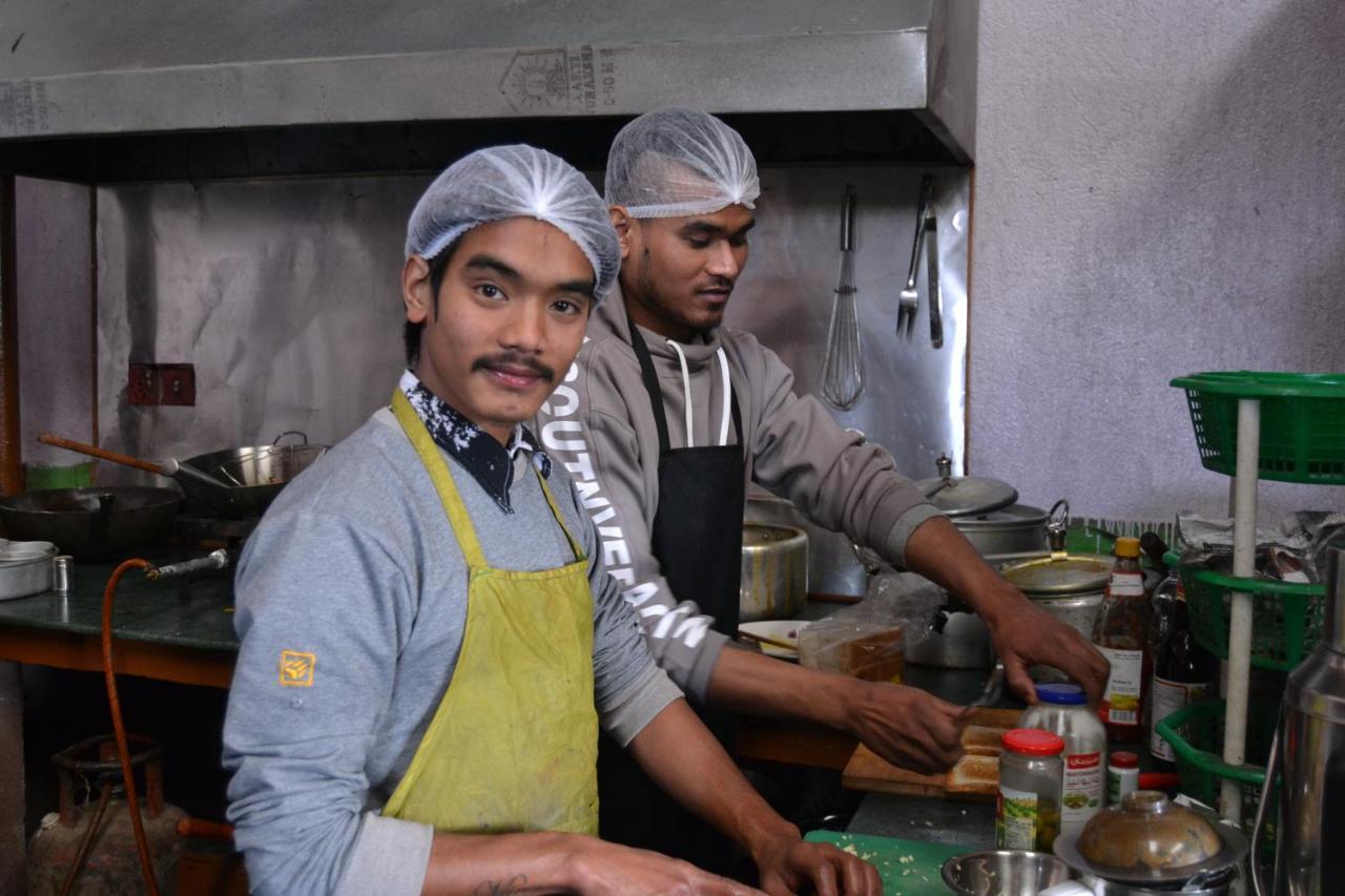 Fireflies Hostel Kathmandu Buitenkant foto