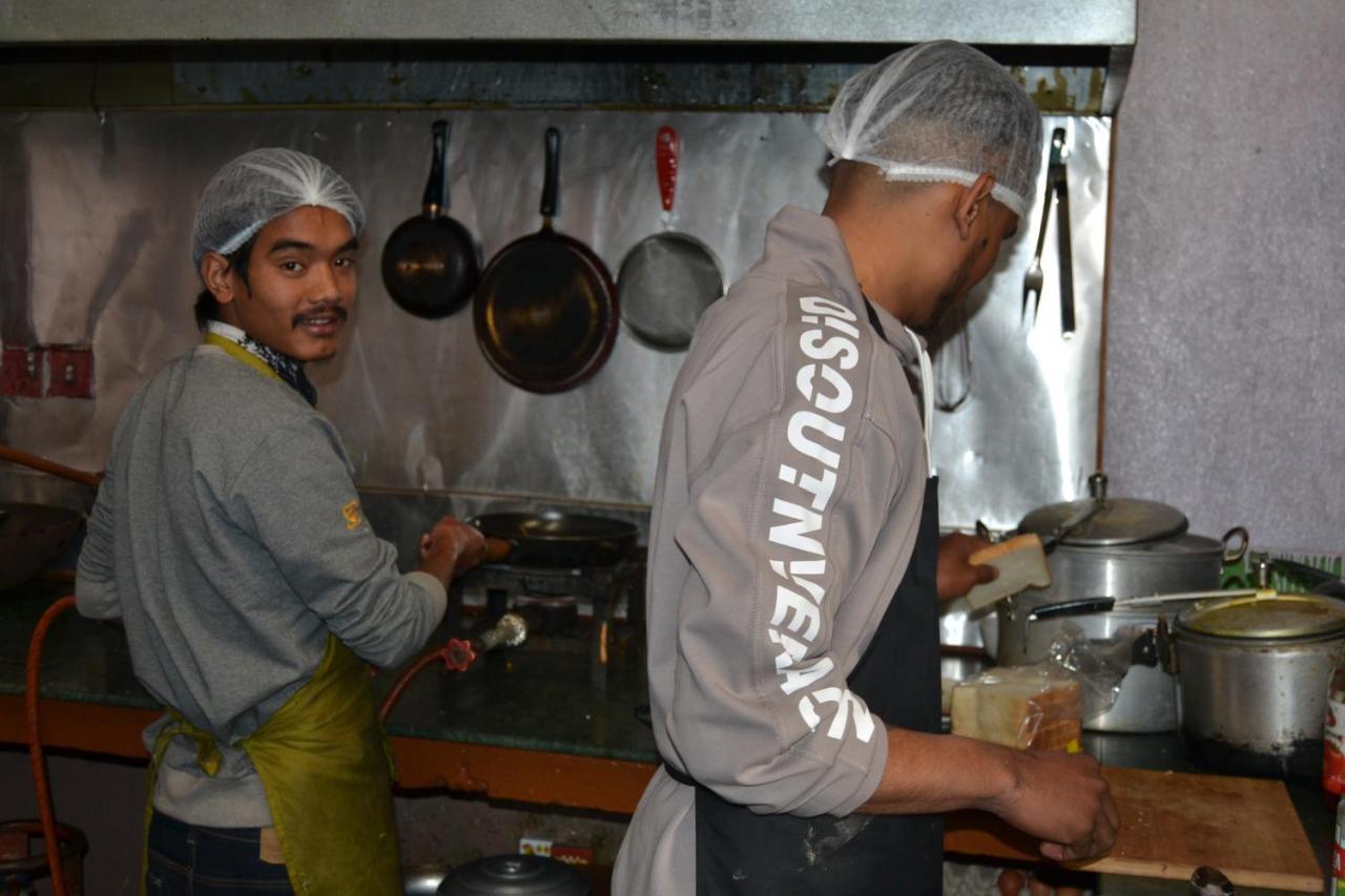 Fireflies Hostel Kathmandu Buitenkant foto