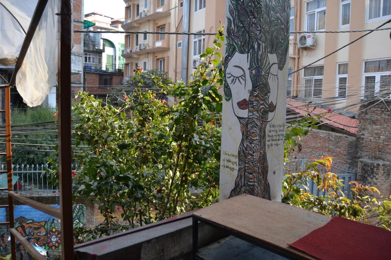 Fireflies Hostel Kathmandu Buitenkant foto