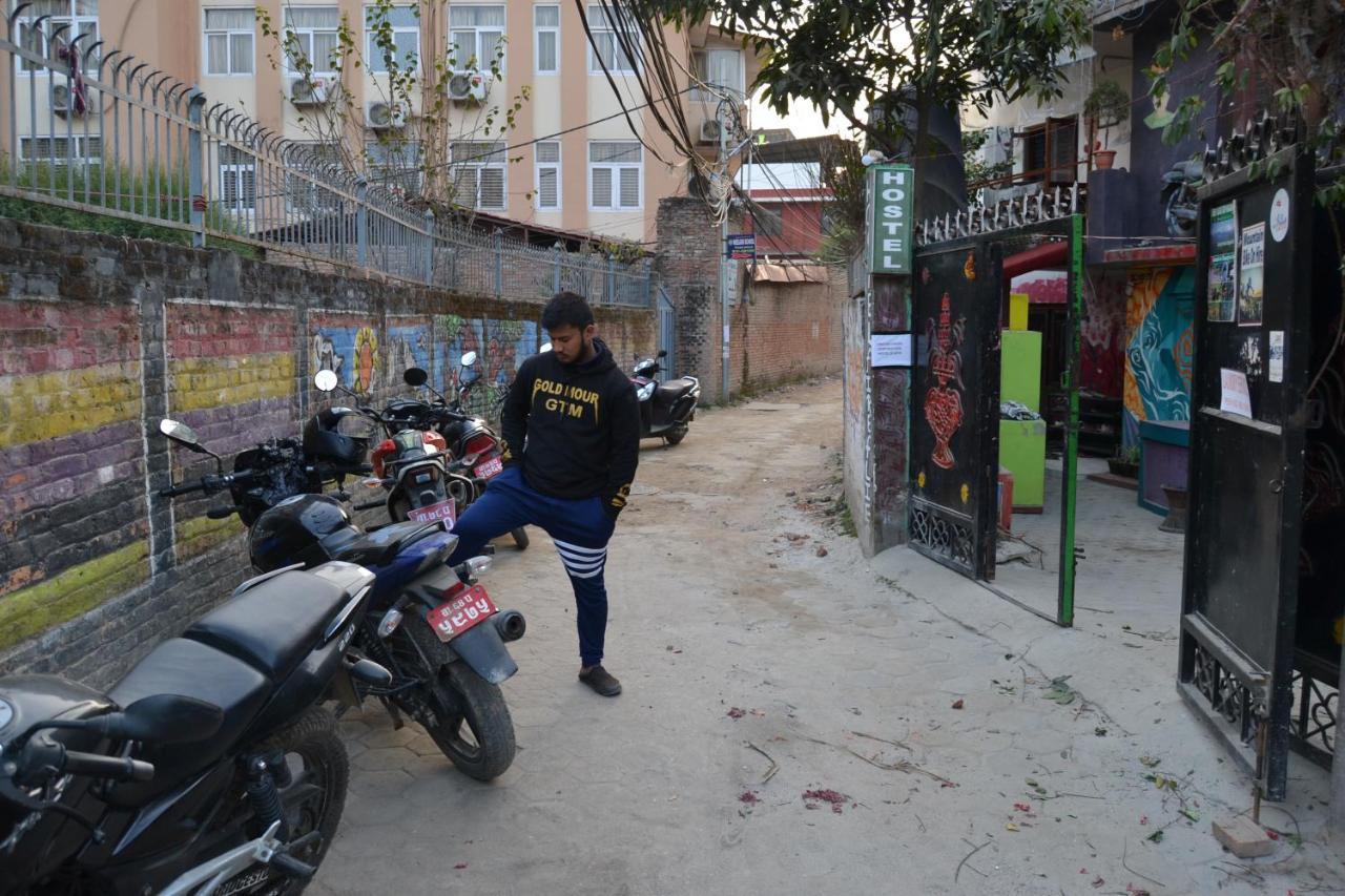 Fireflies Hostel Kathmandu Buitenkant foto