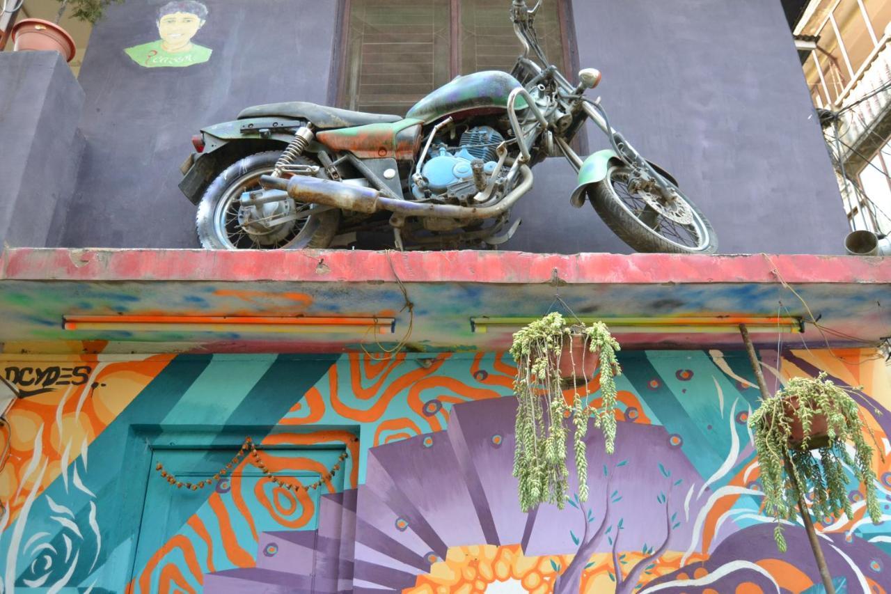 Fireflies Hostel Kathmandu Buitenkant foto